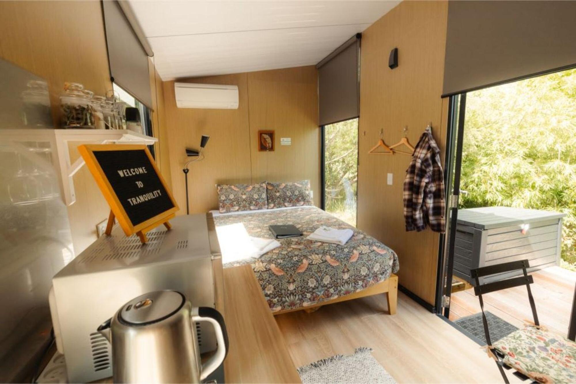 Вілла Tranquility Tiny House By Tiny Away Owaka Екстер'єр фото